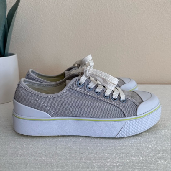 Marc Fisher Blue Rammy Gray Canvas Lace Up Platform Sneakers Women’s 7.5M - Picture 5 of 13